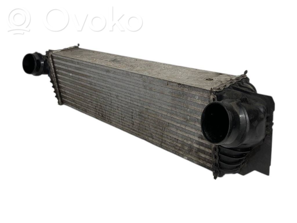 Starpdzesētāja radiators