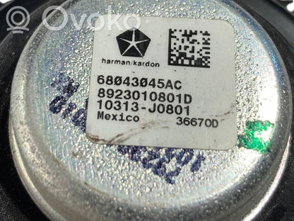 Skaļrunis (-i) priekšējās durvīs