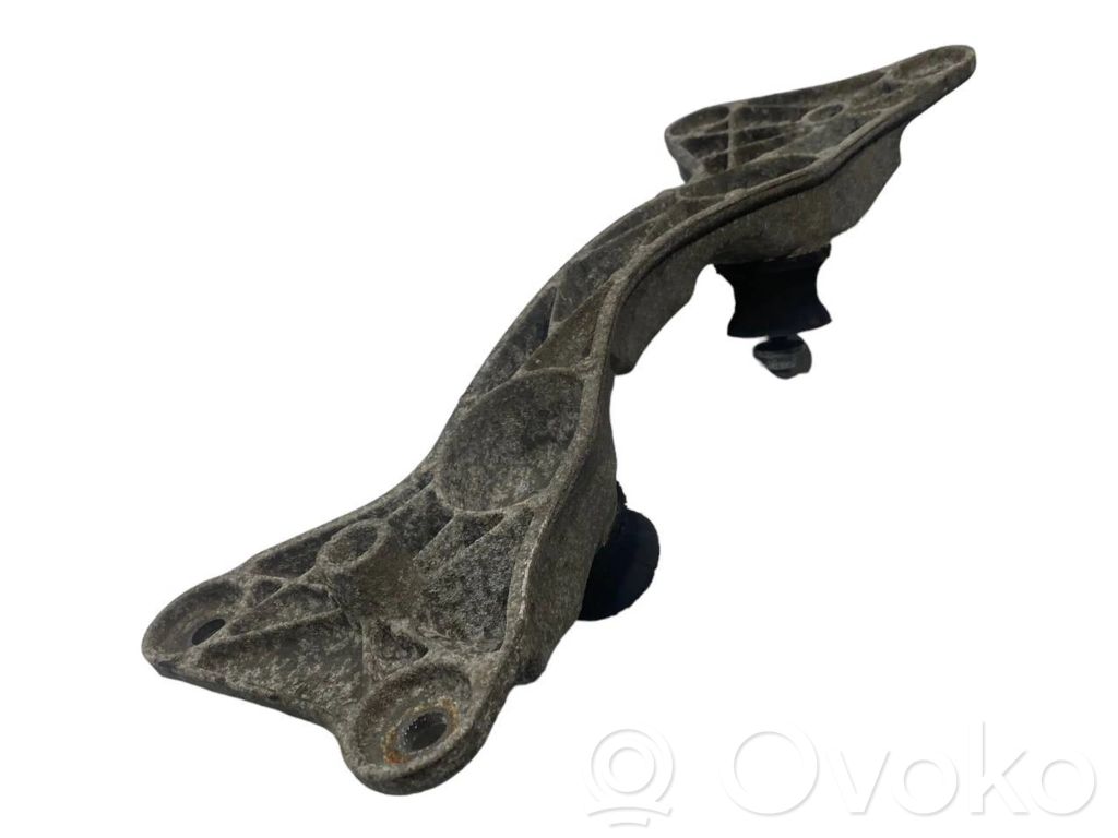 Transmission mounting bracket