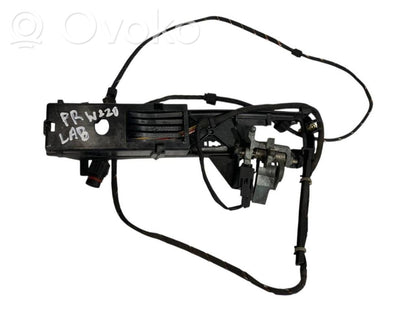 External opening handle