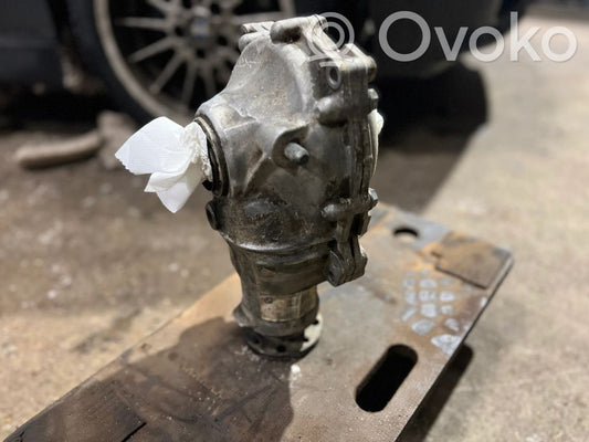 Priekšējais reduktors