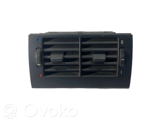 Aizmugurējā gaisa - ventilācijas reste