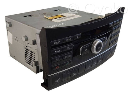Radio / CD/DVD atskaņotājs / navigācija