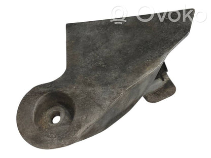 Dzinēja nostiprināšanas stiprinājums-kronšteins