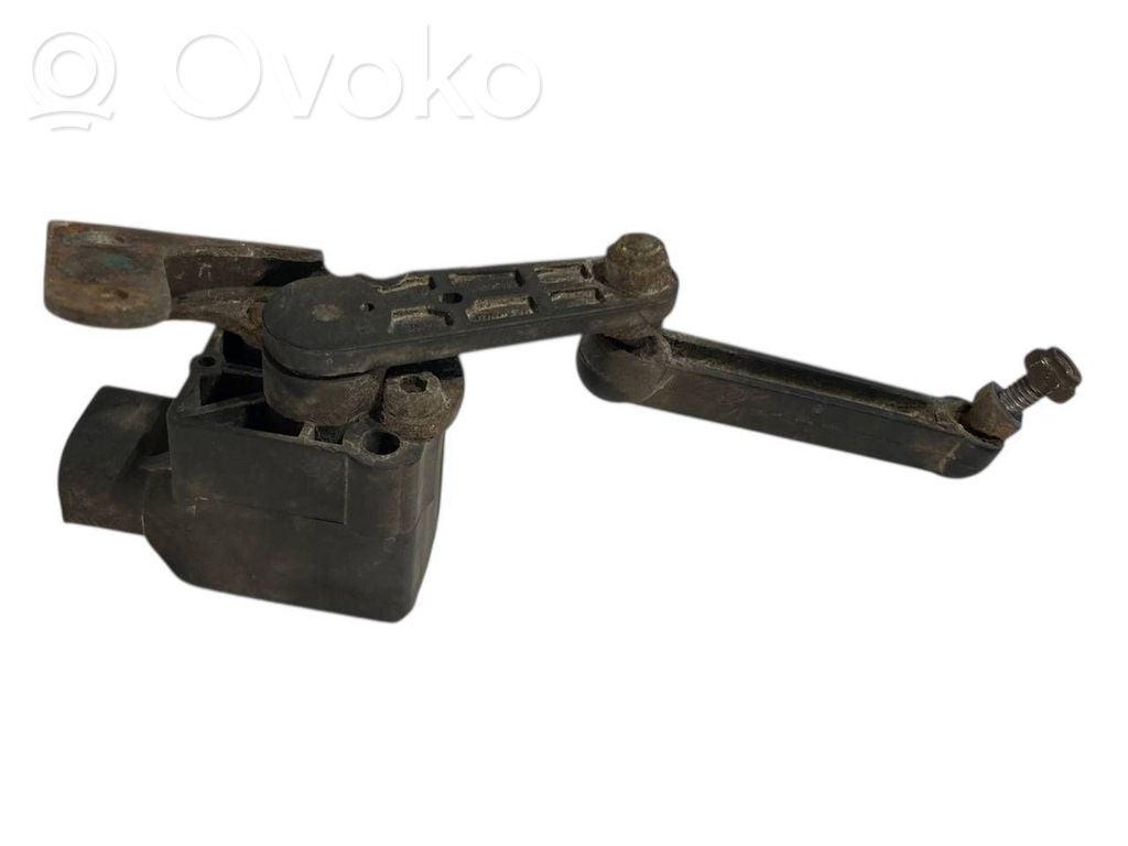 Aizmugurē balstiekārtas augstuma sensors