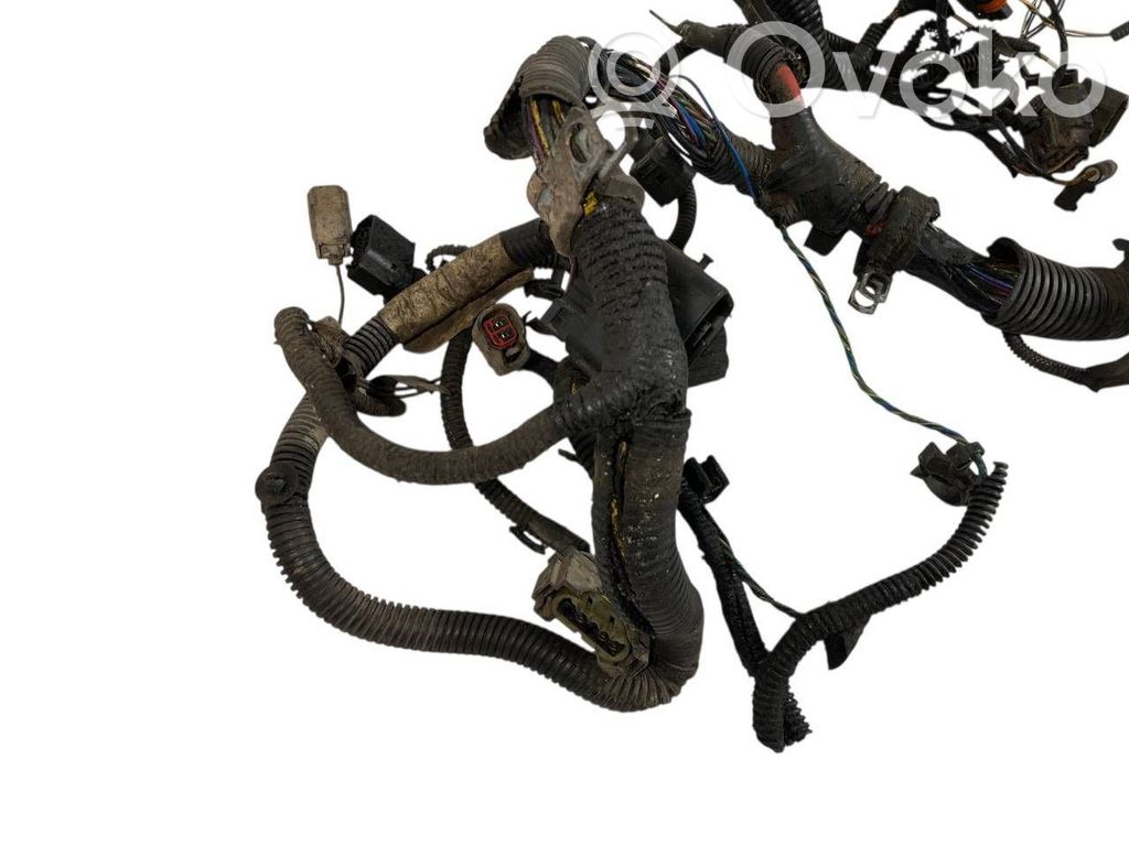 Dzinēja vadu instalācija