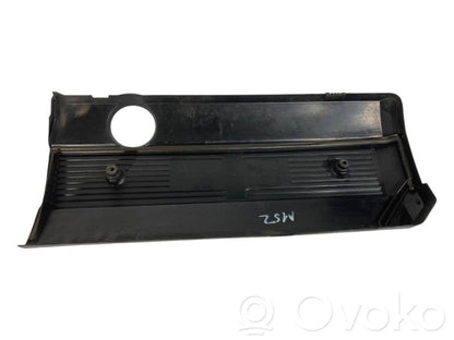 Dzinēja pārsegs (dekoratīva apdare)