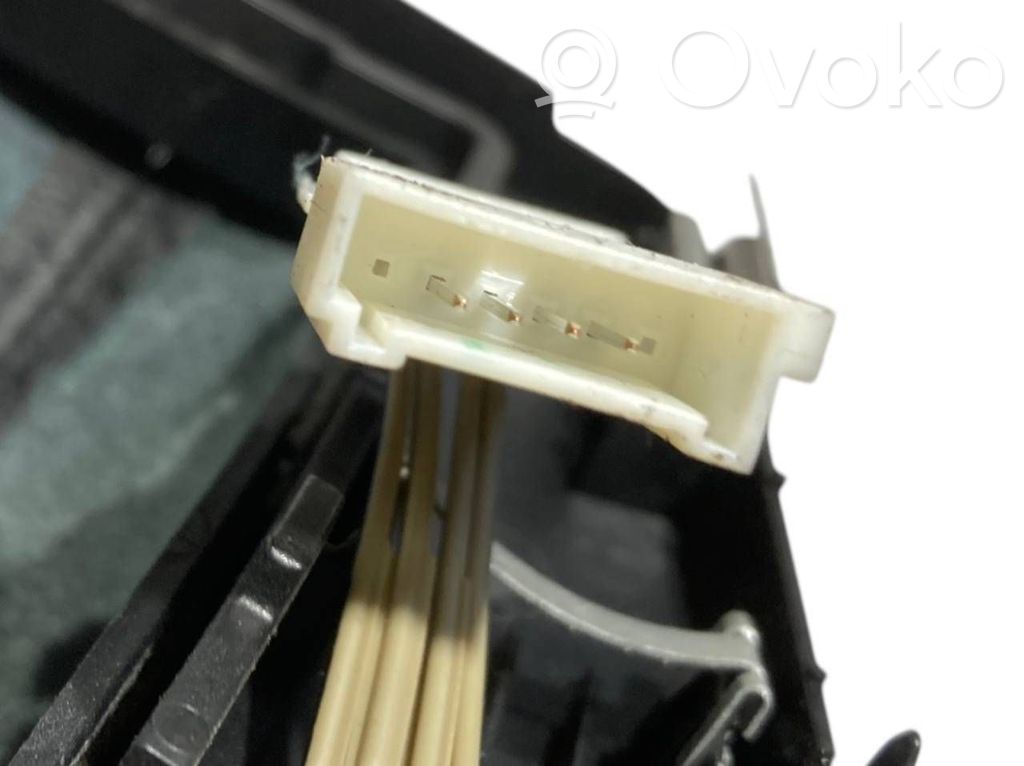 Ātrumu pārslēgšanas sviras dekoratīvā apdare (plastmasas)