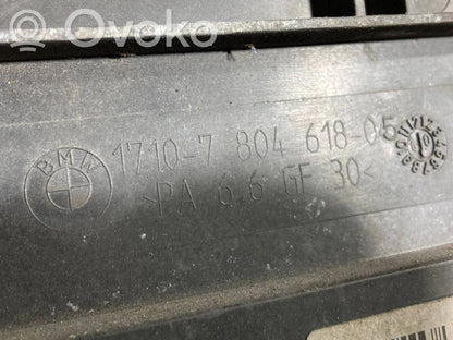 Radiatoru paneļa augšējā daļa (televizors)