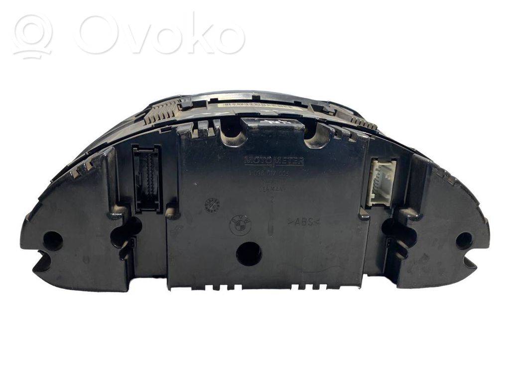 Spidometrs (instrumentu panelī)