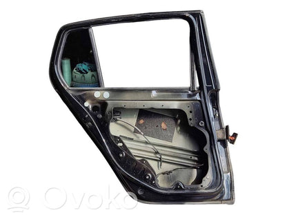 Aizmugurējās durvis