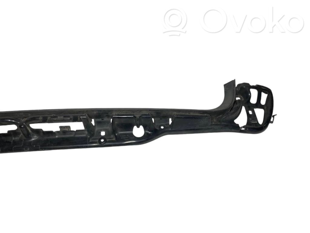 Rear bumper mounting bracket
