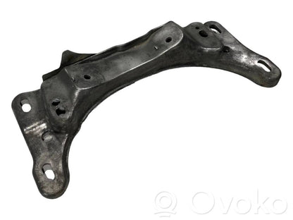 Transmission mounting bracket