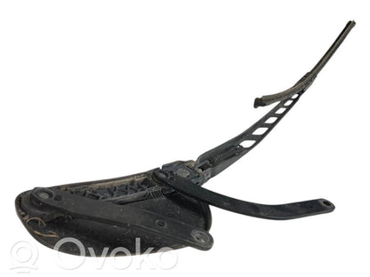 Priekšējā loga tīrītāja kājiņa