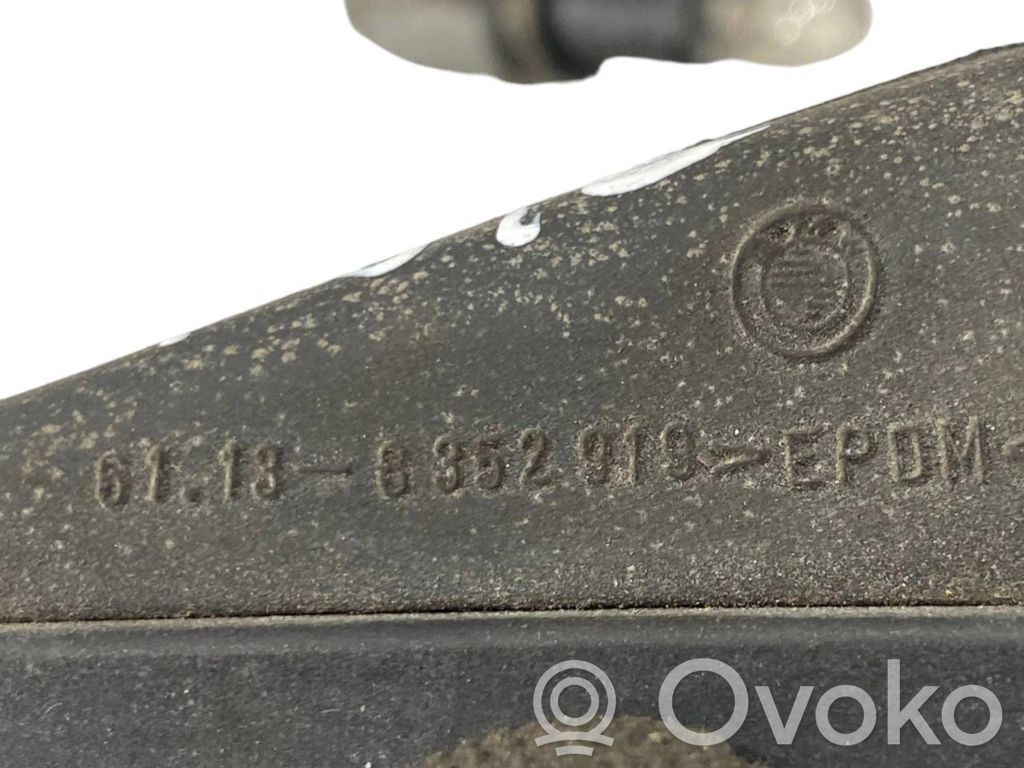 Aizmugurējo durvju vadu instalācija