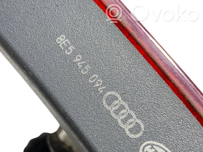 Aizmugurējais lukturis pārsegā