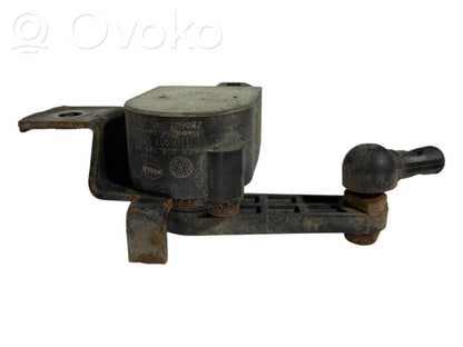 Augstuma sensors (priekšējo lukturu)