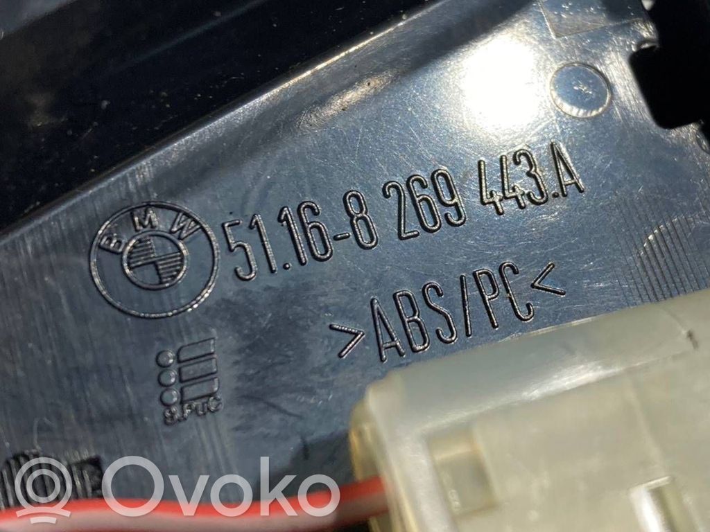 12 V ligzda (aizmugure)