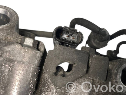 Air conditioner compressor (pump)