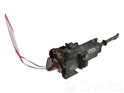 Aizvēršanas rokturis (aizmugurējā pārsega)