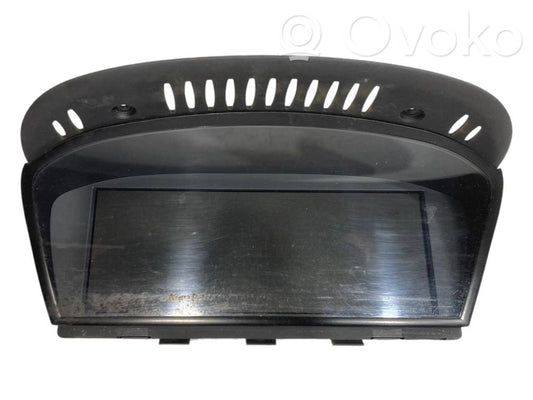 Ekrāns / displejs / mazais ekrāns