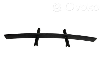 Apakšējais režģis (trīsdaļīgs)