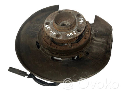 Aizmugurē riteņa rumbas vārpstas šarnīrs (stupica, capfa)