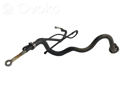 Caurule (-es) / šļūtene (-es)