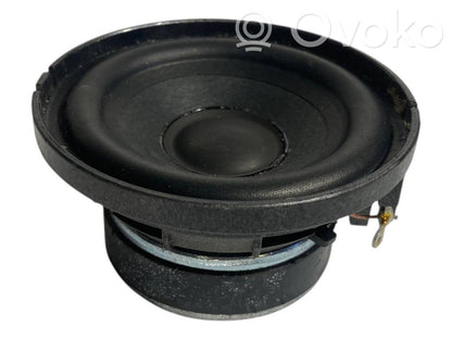 Skaļrunis priekšējā panelī