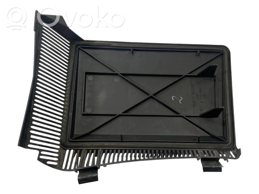 Gaisa filtra kastes vāks