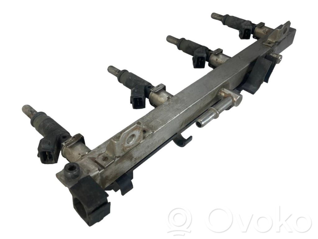 Degvielas maģistrālā caurule