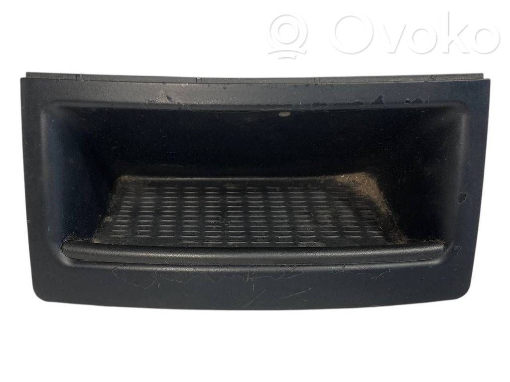 Mantu nodalījums centrālā konsole