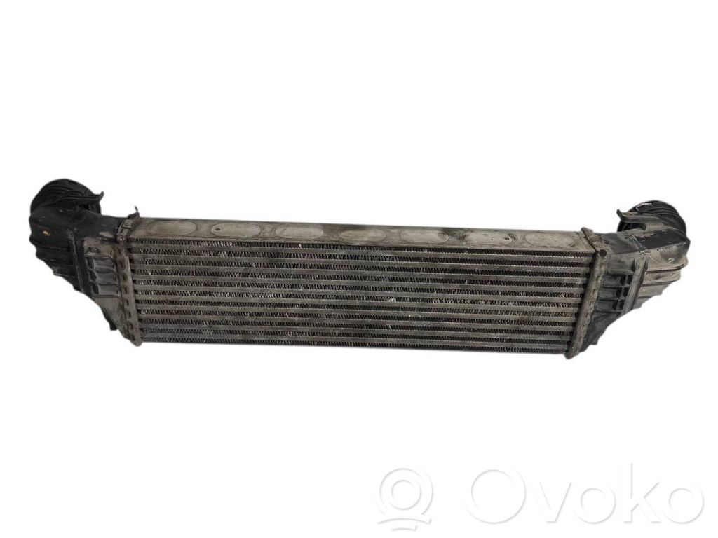 Starpdzesētāja radiators