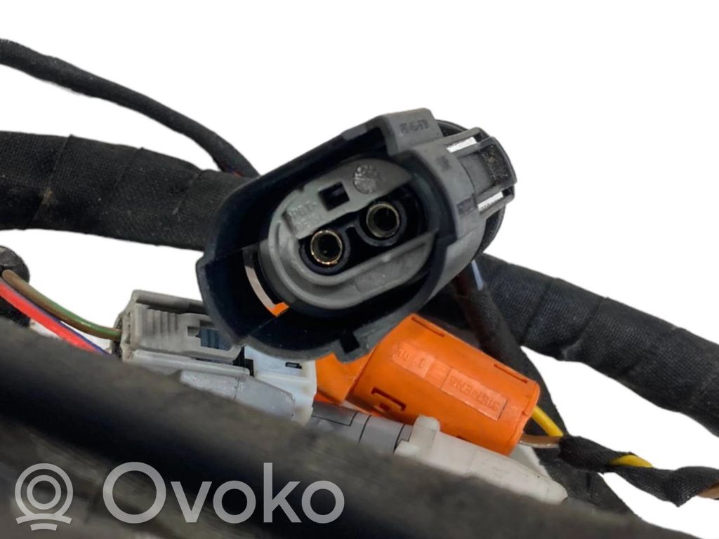 Priekšējo durvju vadu instalācija