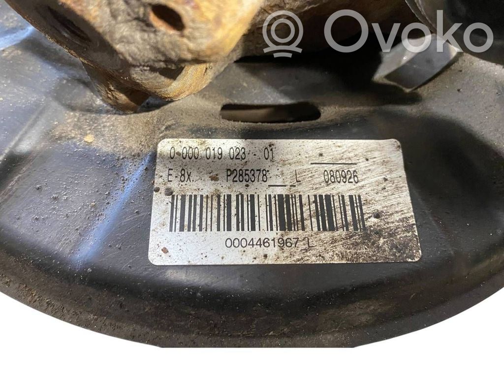 Aizmugurē riteņa rumbas vārpstas šarnīrs (stupica, capfa)