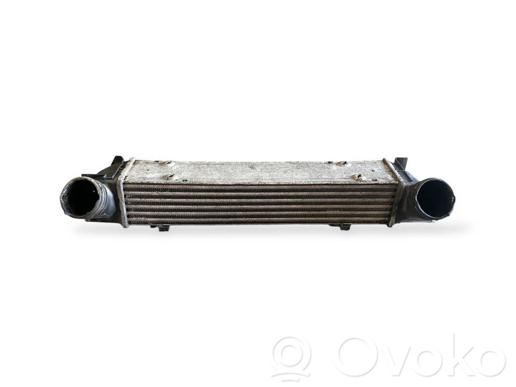 Starpdzesētāja radiators