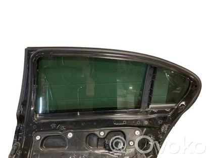 Задняя дверь