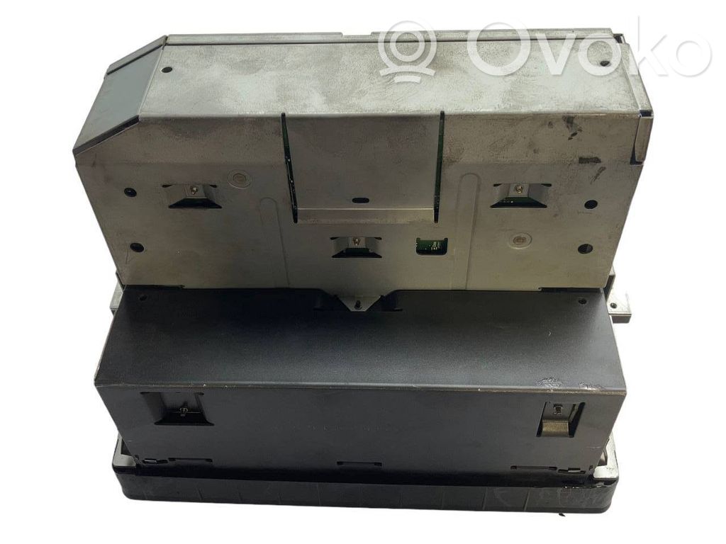 Радио / CD/DVD-плеер / навигация