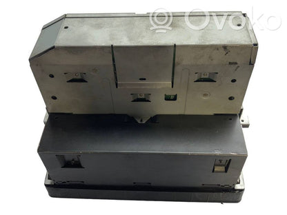 Радио / CD/DVD-плеер / навигация