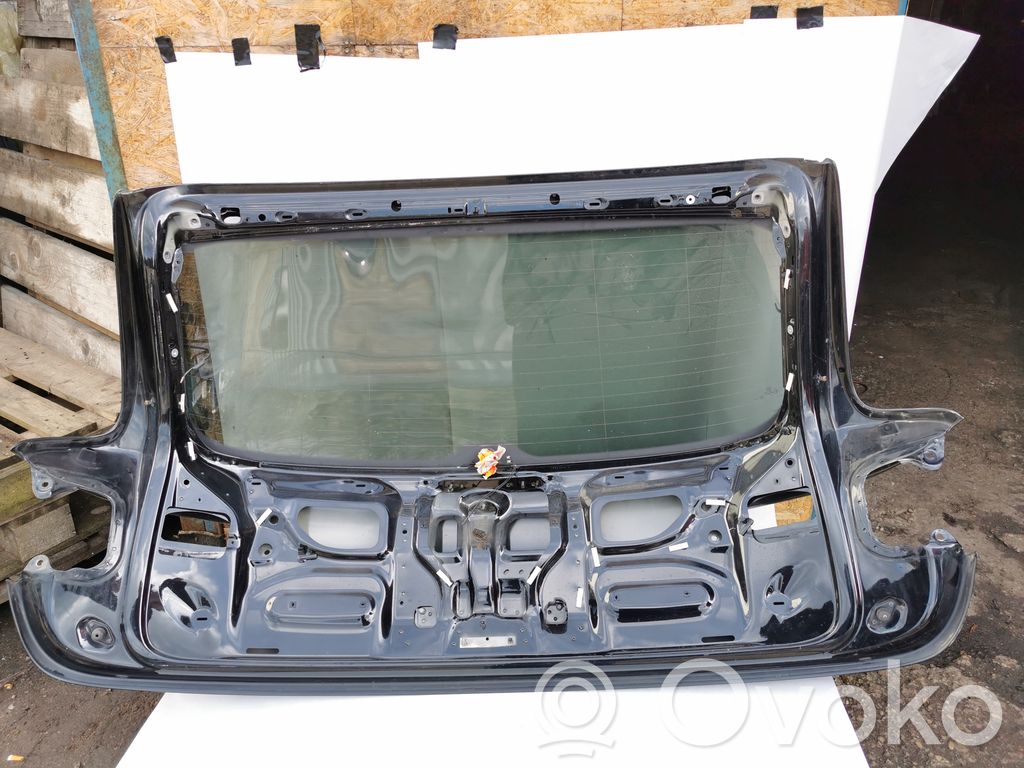 Aizmugurējais pārsegs (bagāžnieks)