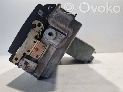 Radio / CD/DVD atskaņotājs / navigācija