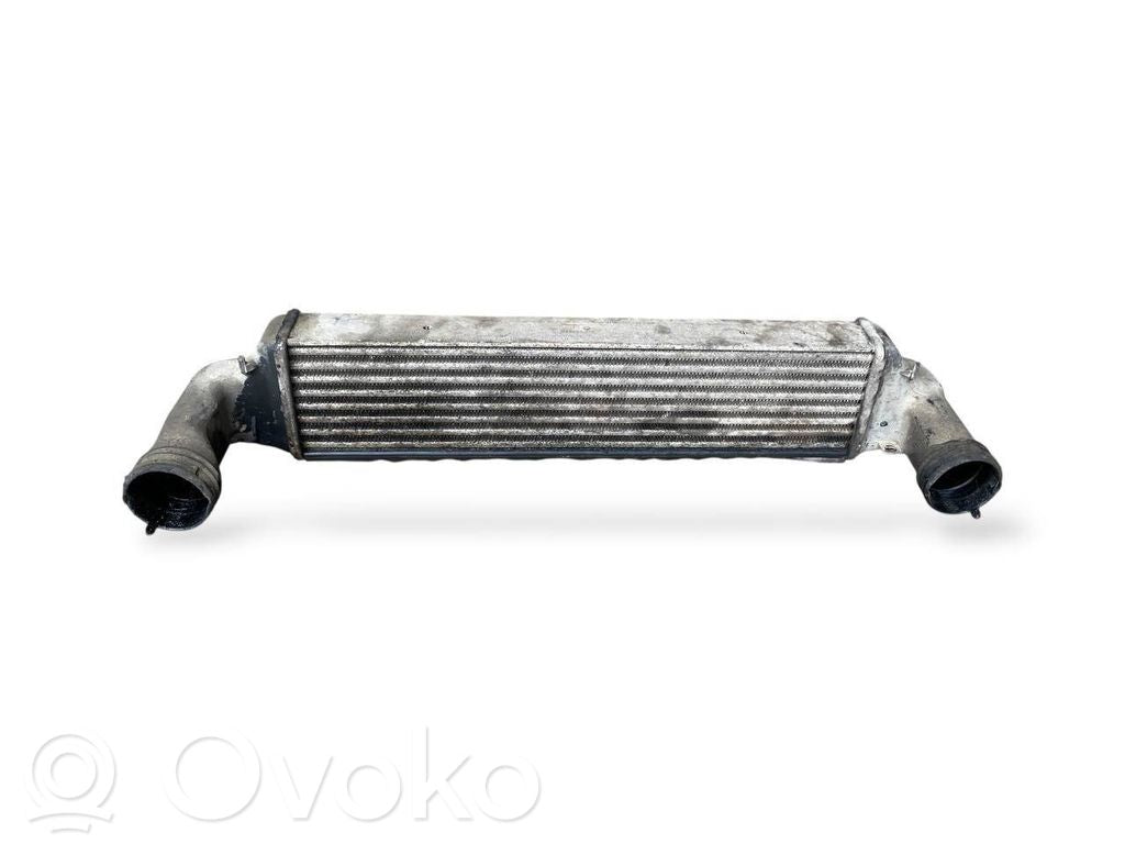 Starpdzesētāja radiators