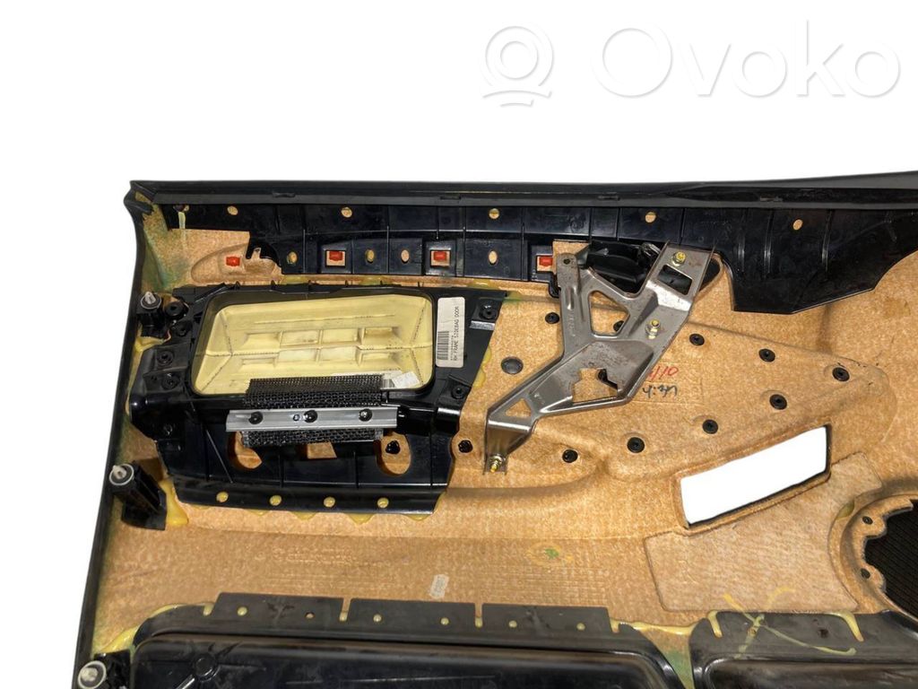 Priekšējo durvju apdare