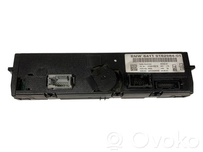 Air conditioning / climate control / interior heating control unit (in the passenger compartment)