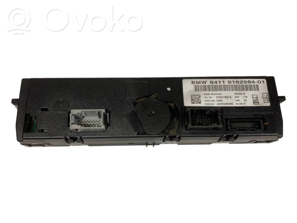 Gaisa kondicioniera / klimata kontroles / salona apsildes vadības bloks (salonā)