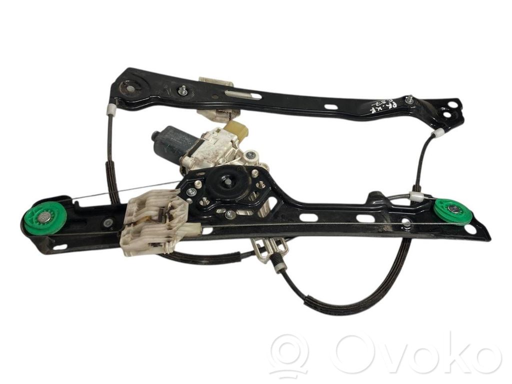 Priekšpusē elektriskā loga pacelšanas mehānisma komplekts