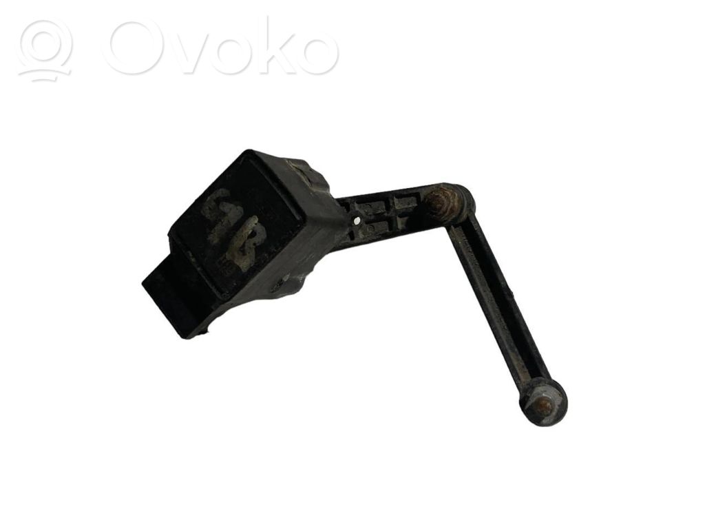 Augstuma sensors (priekšējo lukturu)
