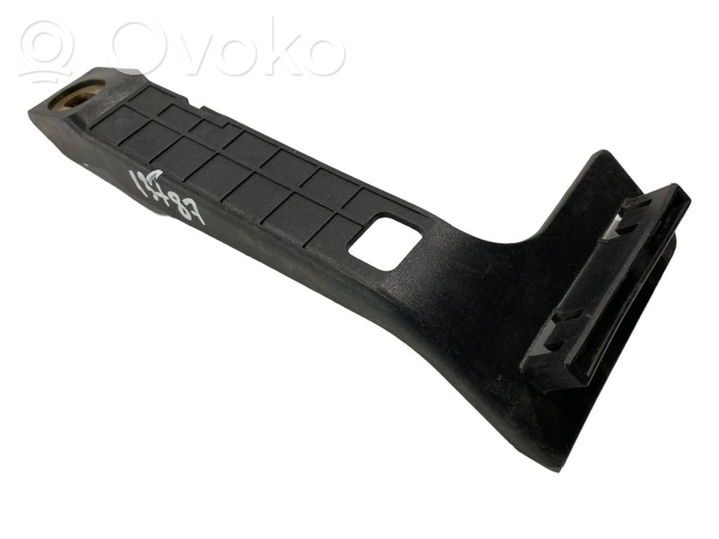 Akseleratora pedāļa turētājs