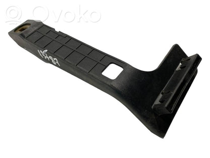 Akseleratora pedāļa turētājs