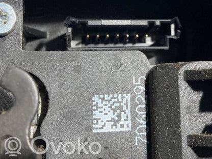 Aizmugurē slēdzene